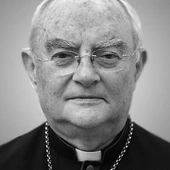 Arcybiskup Henryk HOSER SAC