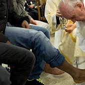 Po dziesięciu latach papież ponownie odprawi Mszę Wieczerzy Pańskiej w zakładzie karnym