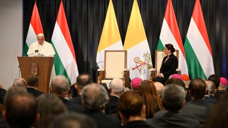 Papież do władz węgierskich: gdzie są twórcze wysiłki na rzecz pokoju? 