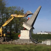 Rosja wszczęła śledztwo w odpowiedzi na usunięcie pomnika wdzięczności Armii Czerwonej w Głubczycach