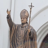 Senat przyjął uchwałę w 103. rocznicę urodzin św. Jana Pawła II