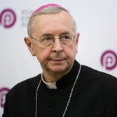 Przewodniczący Episkopatu: Polecajmy Bożemu Sercu sprawy naszej Ojczyzny i naszych rodzin