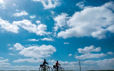 Rowerzyści mogą już korzystać z 300 km trasy Mazurskiej Pętli. Łączy ona turystyczne miejscowości na Szlaku Wielkich Jezior