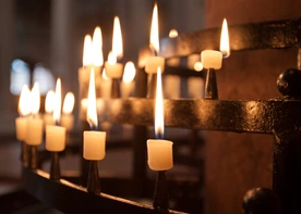 Katolicy we Francji modlą się za ofiary zamachu w Annecy. Nożownik zaatakował w parku i ranił dzieci