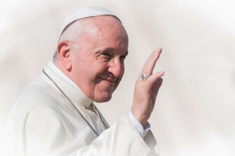 Papieska niedziela w szpitalu: rehabilitacja, Eucharystia i wspólny obiad z personelem