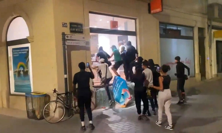 Zamieszki i rabowanie sklepów w Montpelier (Francja)