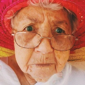 Odpust za telefon do babci? Światowy Dzień Dziadków i Osób Starszych obchodzony będzie po raz trzeci 