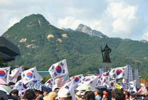 Koreańscy biskupi protestują razem z wiernymi: „nie dla radioaktywnych ścieków w oceanie”