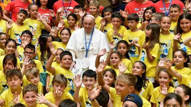 Papież do dzieci na watykańskiej półkolonii: czy wiecie, kto dla mnie jest największym bohaterem?