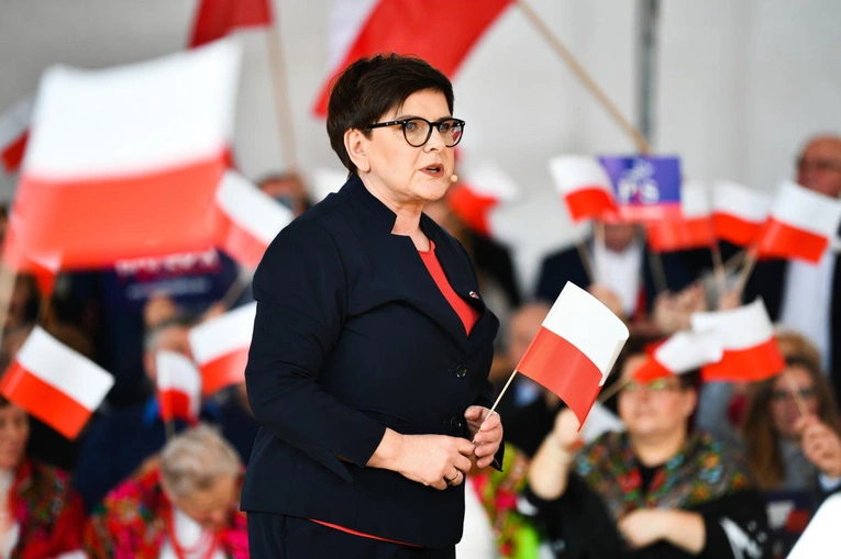 Beata Szydło przedstawiła kolejne pytanie referendalne. Będzie dotyczyło wieku emerytalnego