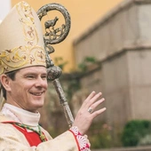 Biskup Kijowa broni papieża przed chcącymi go „ukrzyżować”. Sam jednak przyznaje, że słowa Franciszka go zraniły