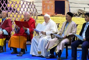 Papież Franciszek podczas spotkania ekumenicznego i międzyreligijnego