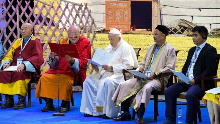 Papież Franciszek podczas spotkania ekumenicznego i międzyreligijnego