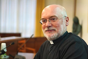 O. Dariusz Kowalczyk SJ: Zniesienie celibatu nie jest sposobem na zwiększenie liczby księży