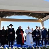 Papież w Marsylii: myślę o wielu braciach i siostrach, którzy utonęli pogrążeni w lęku