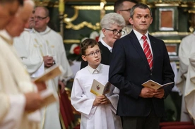 Jak wygląda Kościół w Polsce 2023? Czy jest odporny na sekularyzację? Co z wiarą młodego pokolenia?