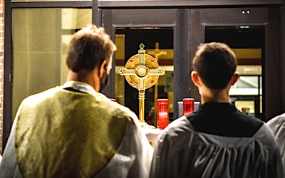 Historia adoracji na benedyktyńskim kampusie pokazuje, że przyszłość Kościoła jest jasna