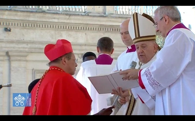 Papież do nowych kardynałów: mamy być Kościołem symfonicznym i synodalnym, kierowanym przez Ducha Świętego