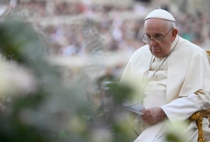 Franciszek podczas czuwania przed Synodem: prośmy o czas braterstwa oraz oczyszczenia z ideologii i polaryzacji
