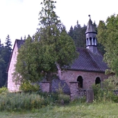 Przykre doniesienia. XVI-wieczny kościółek może stać się salą weselną