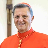 Sekretarz Generalny Synodu za „nadaniem twarzy biskupowi synodalnemu”