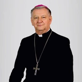 Arcybiskup Józef GUZDEK