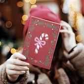 „Pokoju, miłości i pigułek w kopercie”. Promujące aborcję kartki „bożonarodzeniowe” 