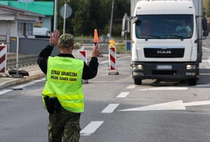 Tymczasowe kontrole na granicy polsko-słowackiej przedłużone