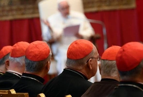 Kolegium kardynałów ma obecnie 132 elektorów. 13 z nich w tym roku ukończy 80. rok życia