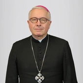 Biskup Janusz STEPNOWSKI