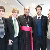 Byli członkowie Papieskiej Akademii Pro Vita wzywają do odwołania kard. Fernándeza