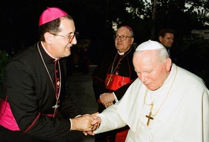 Kard. Stella: Jan Paweł II to pierwszy papież w historii, który odwiedził Kubę