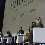 Jonathan Roumie i Elizabeth Tabish na premierze 4. sezonu „The Chosen” w Warszawie
