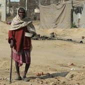 Trędowaci w Indiach żyją głównie z żebractwa