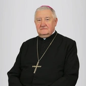 Biskup Romuald KAMIŃSKI