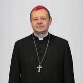 Biskup Piotr WAWRZYNEK