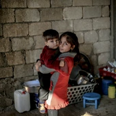 Tysiące dzieci z Gazy straciło rodziców