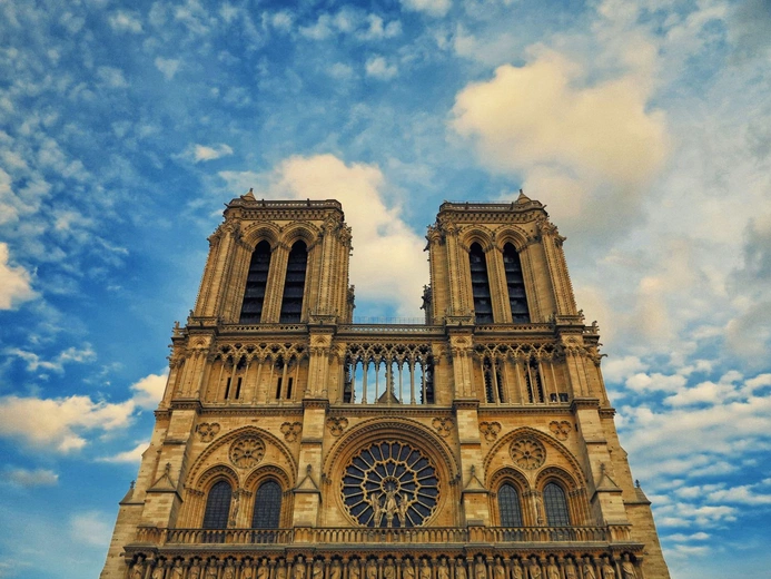 Paryż: Katedra Notre Dame zostanie otwarta ponownie w grudniu tego roku
