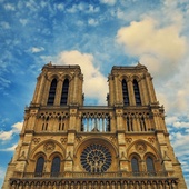 Paryż: Katedra Notre Dame zostanie otwarta ponownie w grudniu tego roku