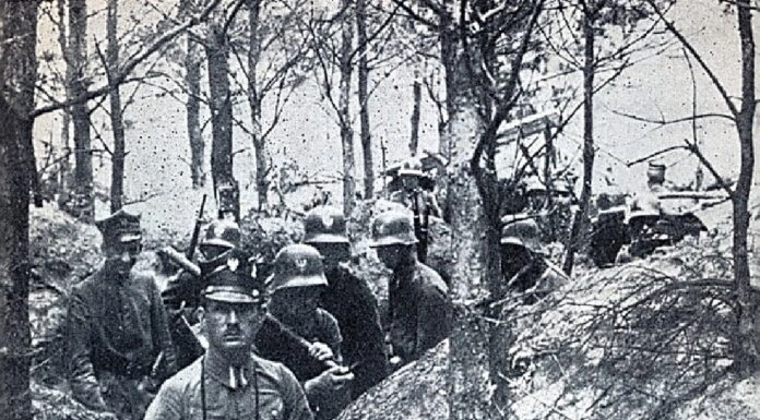 Powstańcy wielkopolscy w okopach, styczeń 1919 (Wikipedia.org)
