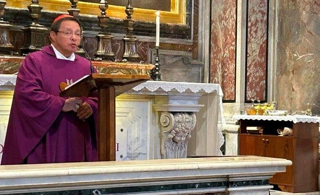 Kard. Ryś przy grobie św. Jana Pawła II: jak odróżnić dzieła Boże od szatańskich?