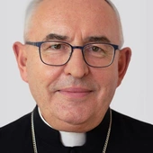 Biskup Piotr JARECKI