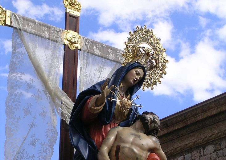 Piątek Matki Bożej Bolesnej w Hiszpanii to dzień procesji pokutnych