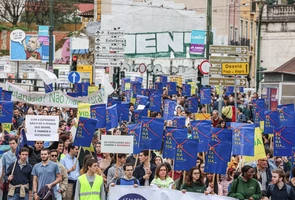„Zawsze na rzecz życia”. Protest przeciwników aborcji i eutanazji w Lizbonie