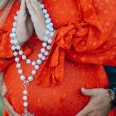 Publiczny różaniec w intencji powstrzymania aborcji. W Elblągu modlono się na starówce 