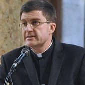 Bezprecedensowa pielgrzymka. Przewodniczący francuskiej Konferencji Episkopatu wyruszył pieszo w intencji powołań