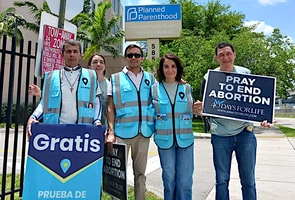 Grupa pro-life uratowała przed aborcją ponad 22 tys. dzieci. Jak to zrobili?