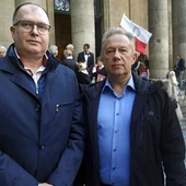 Prof. J. Gołębiowski i prof. J. Bień podczas obchodów polonijnych w Paryżu