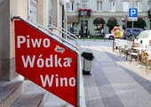 Sejm uchwalił nocną prohibicję w całej Polsce. Będzie też zakaz reklamy alkoholu