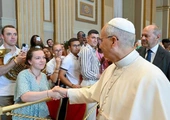 Leon XIV apeluje o troskę o katechumenów i neofitów. Francja szuka sposobów na umocnienie ich wiary